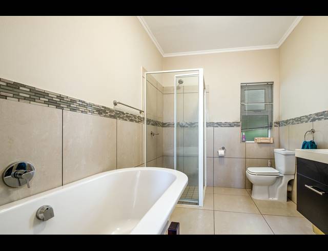 2 BEDROOM APARTMENT FOR SALE IN NORTHGATE